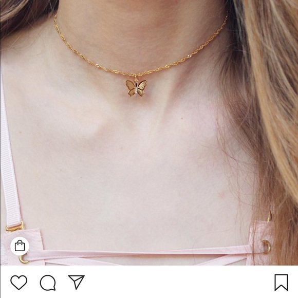 Butterfly necklace - Picture 3 of 4